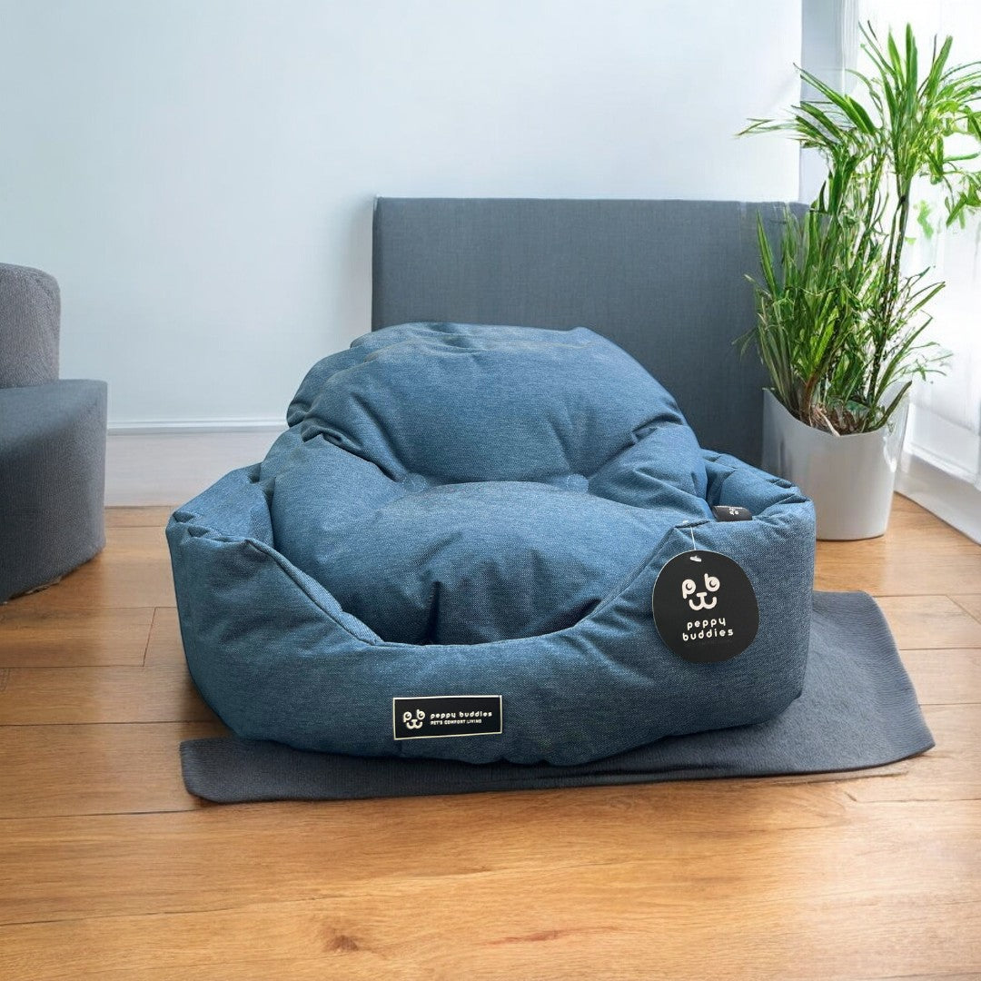 Cama para mascotas perros y gatos tela impermeable talla S color azul.