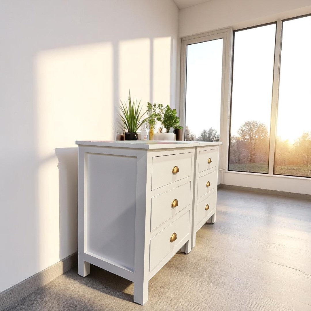 Par de veladores en dormitorio