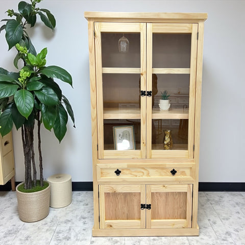 Vitrina M de madera de pino con cajón y 4 puertas | MGR Muebles