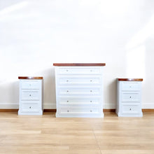 Set Comoda modelo comodín + Veladores Aval