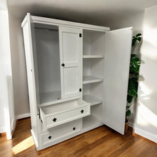 Closet Armonía blanco con acabado moderno y diseño compacto
