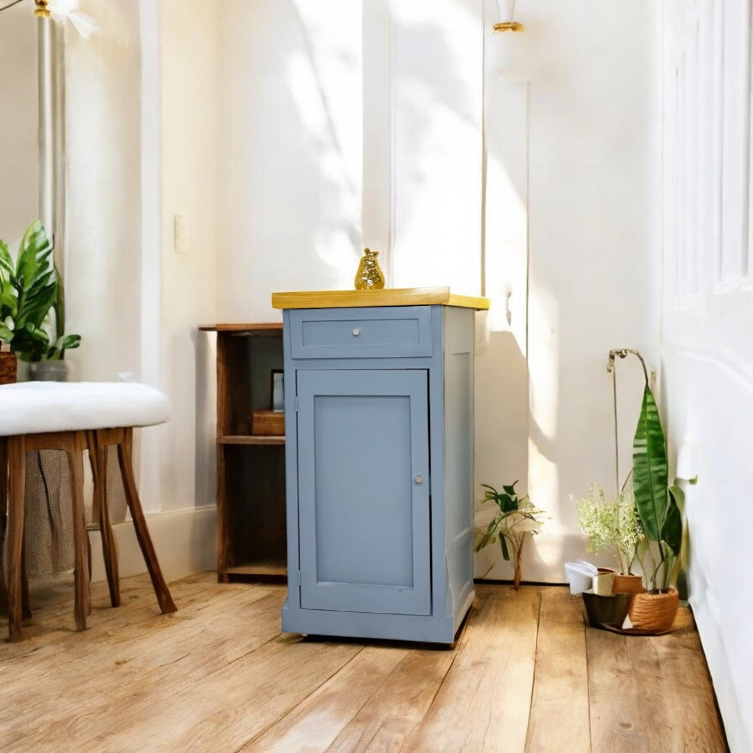 Coffee Bar Compacto en madera azul con cubierta clara estilo moderno
