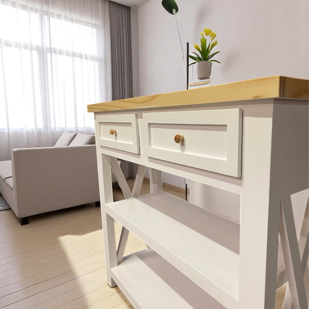 Detalle de los cajones abiertos con tiradores y deslizamiento suave
