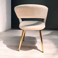 Sitial Viena ambientado en comedor elegante o sala de estar moderna

